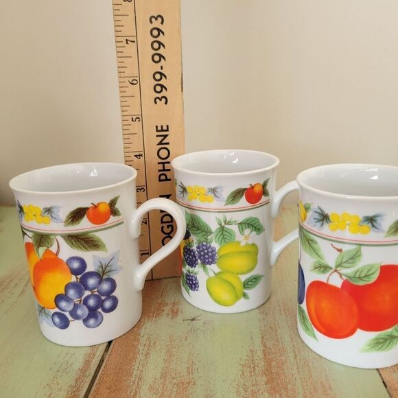 Vintage Roy Kirkham Assorted Fruit Bone China Mugs - Picture 9 of 12